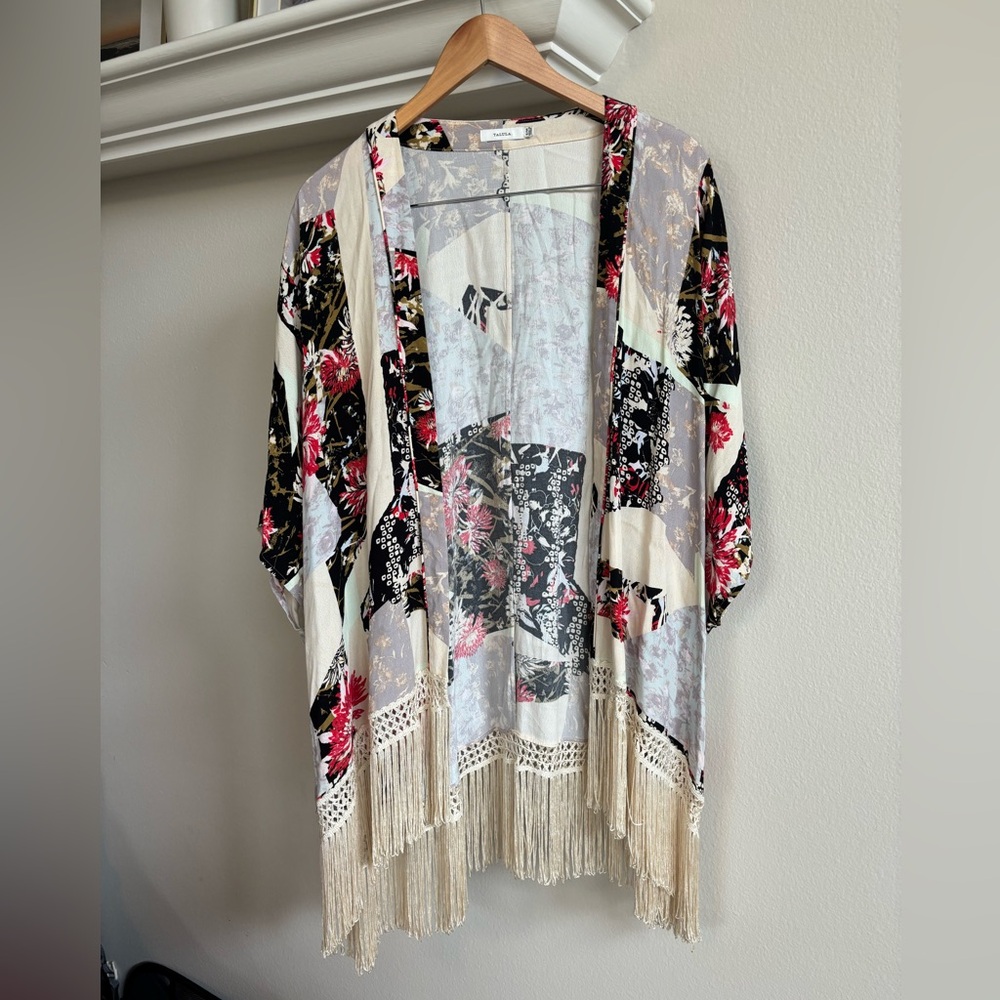 Aritzia Talula Floral Kimono with Fringe